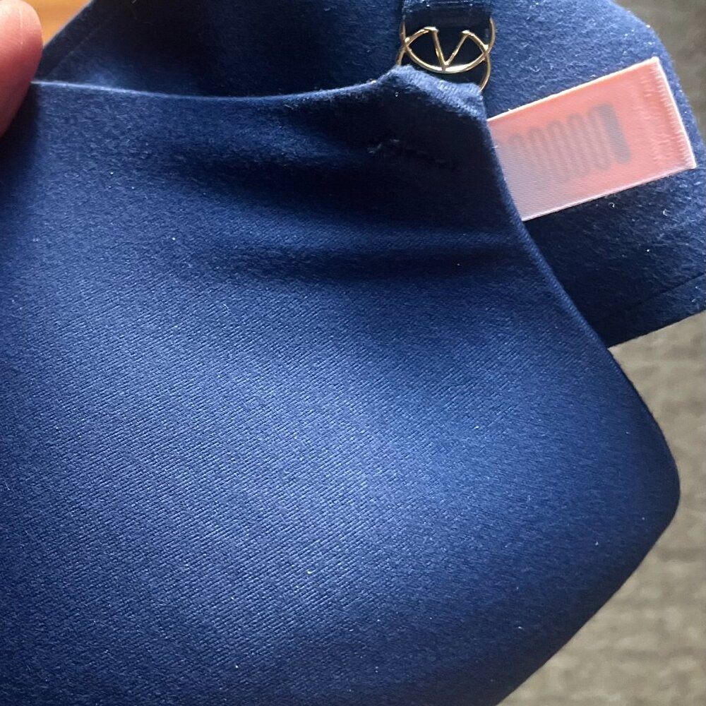 bra - Picture 2 of 5